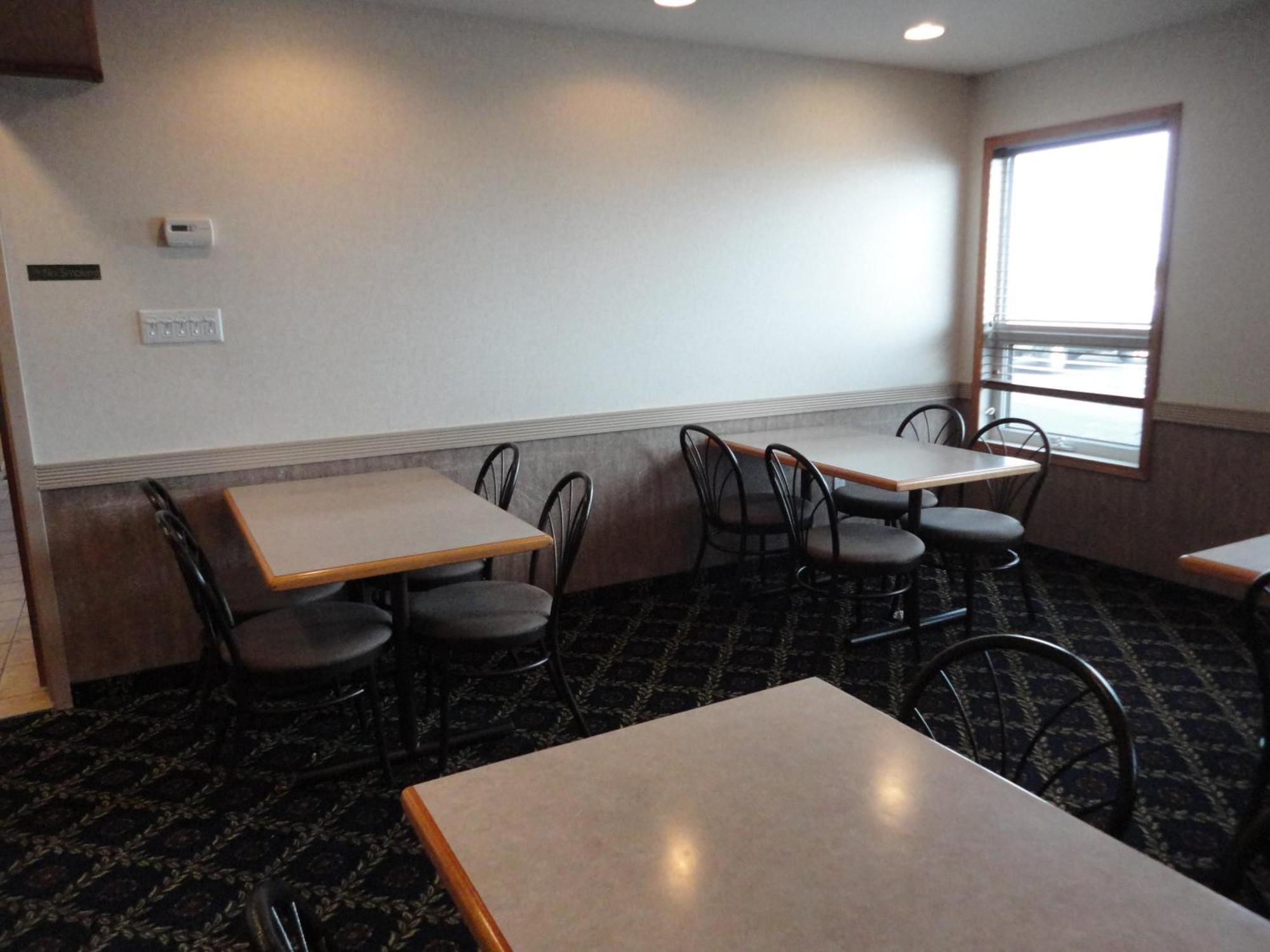 Perfect Inns & Suites Weyburn Экстерьер фото